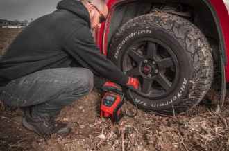 Компресор автомобільний акумуляторний