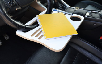 Столик автомобільний на кермо ламінований