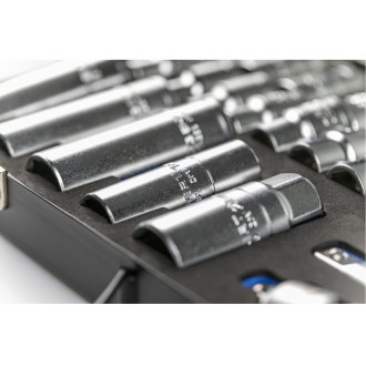 Набір головок торцевих з аксесуарами HOEGERT 29 (HT1R480)