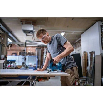 Лобзик акумуляторний BOSCH GST 18V-155 BC