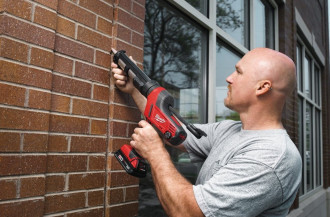 Пістолет для герметиків акумуляторний MILWAUKEE, C18 PCG/310C-201В, 310мл (+тримач картріджа, в сумці для інструментів)