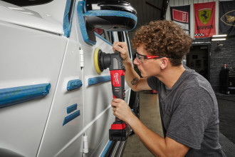 Машина полірувальна ексцентрикова акумуляторна MILWAUKEE, M18 FUEL FROP15-502X, Ø125мм (+заряд.пристрій., 2 акум.Х 5Аг, HDкейс)