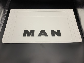 Бризковик на двосхиле колесо з об'ємним малюнком "MAN" 640х360мм білий  GURBUZ PLASTIK