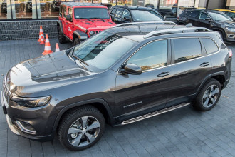 Бокові підніжки (пороги)