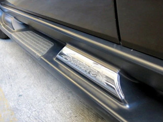 Бокові підніжки (пороги)